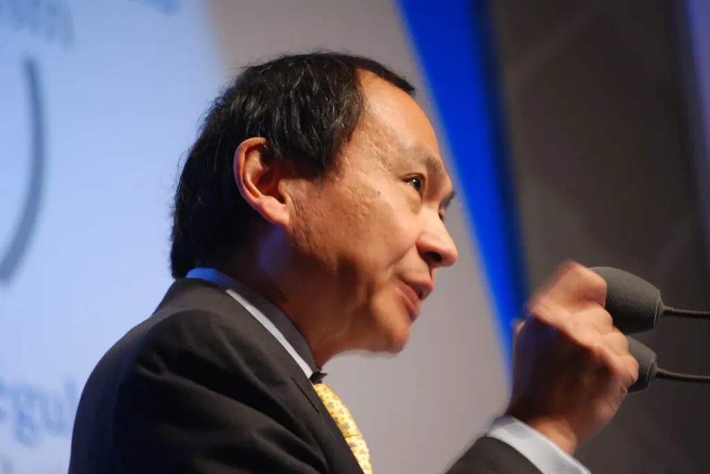 Francis_Fukuyama Френсис Фукујама за говорницом.